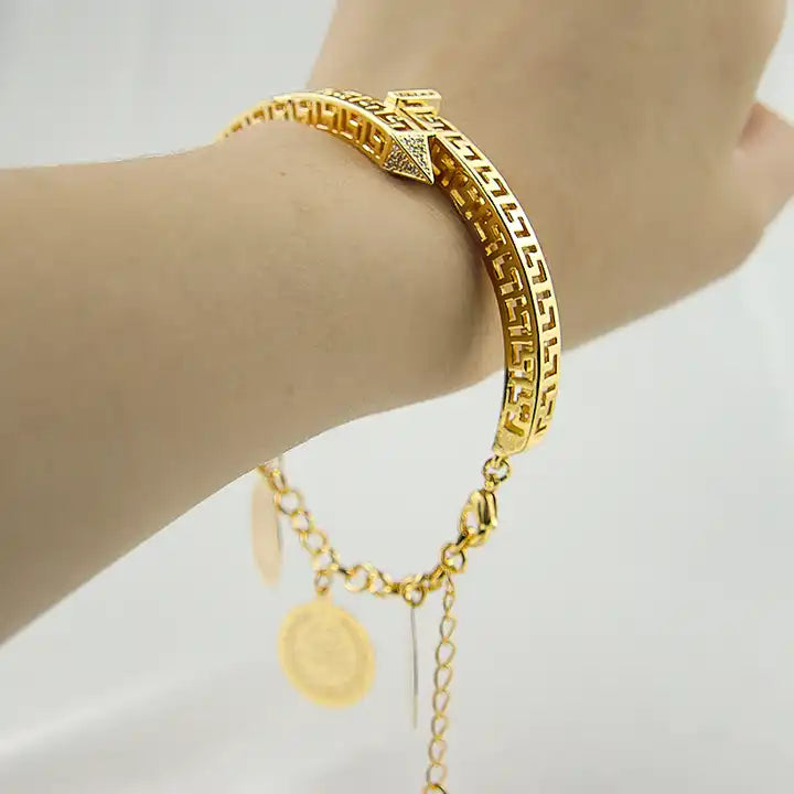 Amedly.™ Hollow Nail Cuff