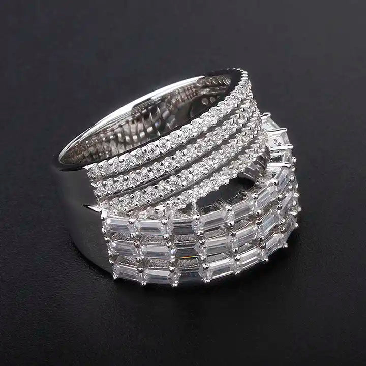 Amedly.™ Double Crown Ring