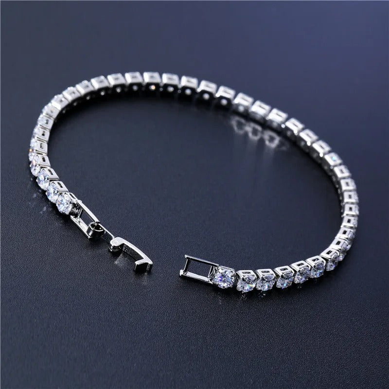 Amedly.™ Tennis Bracelet